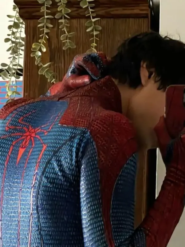 DirtyStale2368의 Itsy Bitsy Spider.