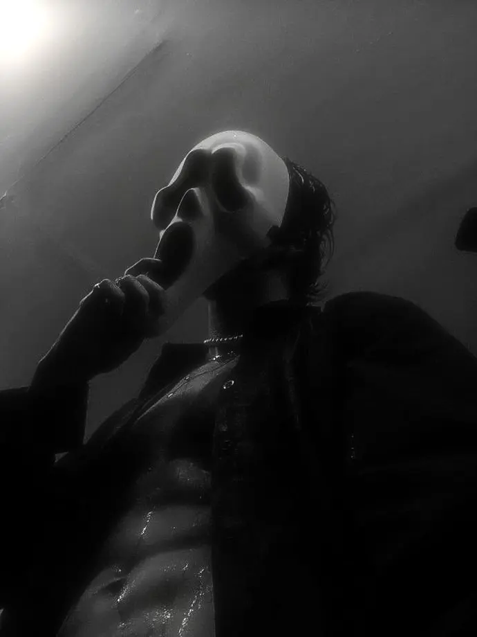 EvenWood1958의 ~You wake up in the book you fell asleep to~