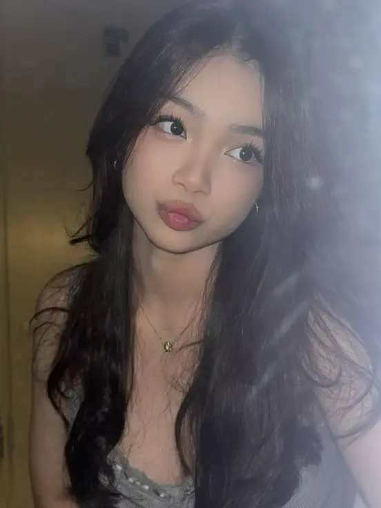 FrostySweat7707의 Wifeyy