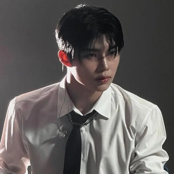 zy.exn의 박건욱
