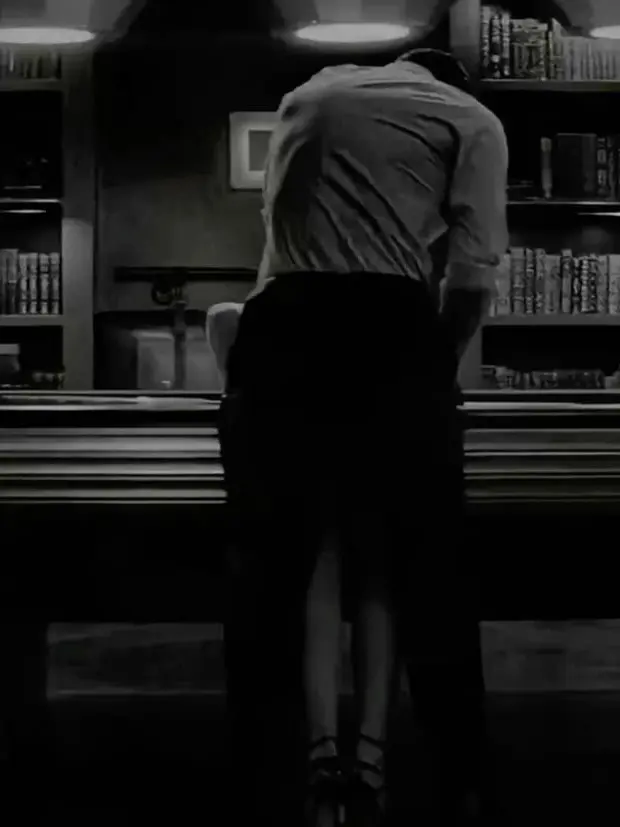 Therosesfallaroundme의 Professor's Obsession