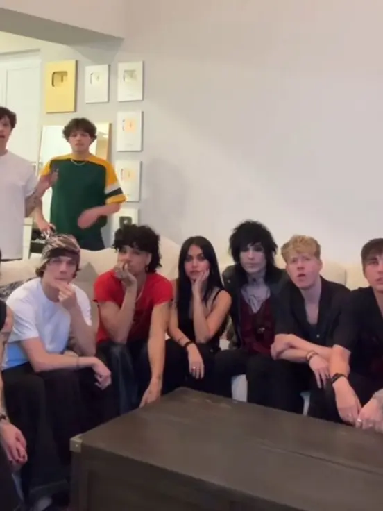 Wackywaldo의 The group