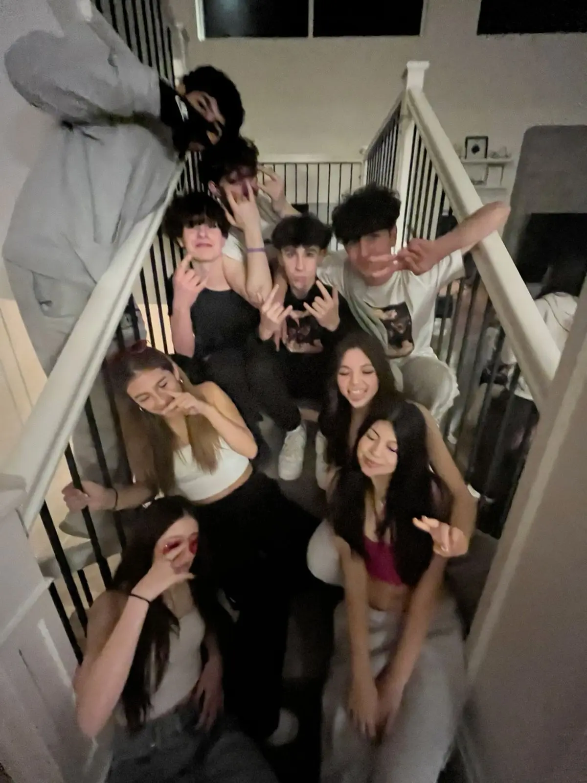 RipestBlow4428의 Best friend group and pick me attack