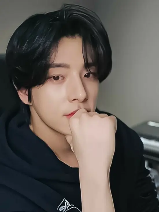 UpsetWell8460의 Sim Jake