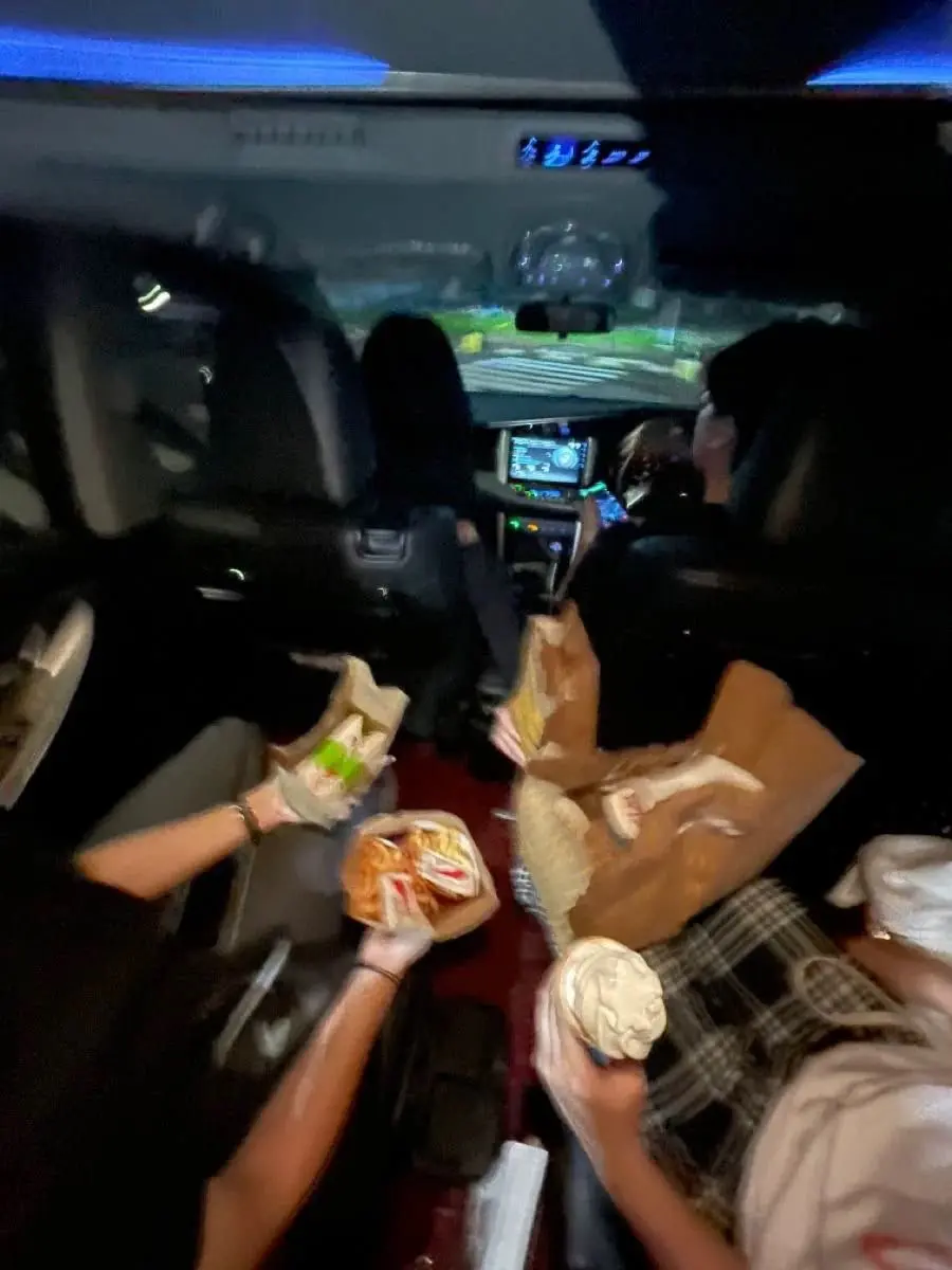 no1likeme8_8의 Roadtrip