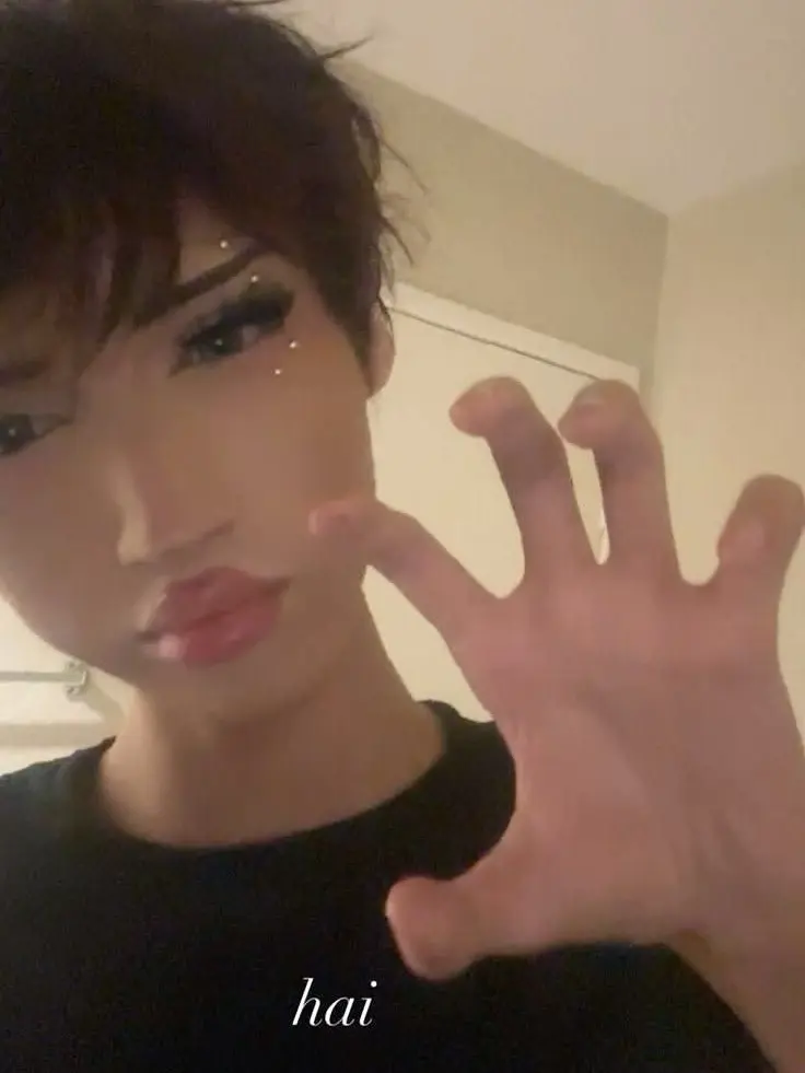 DampTwin0292의 Sailor Song (Gigi Perez)