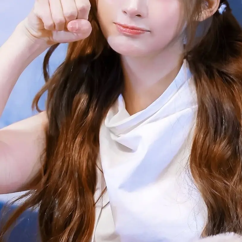 ThinLily0925의 친누나가 설윤아