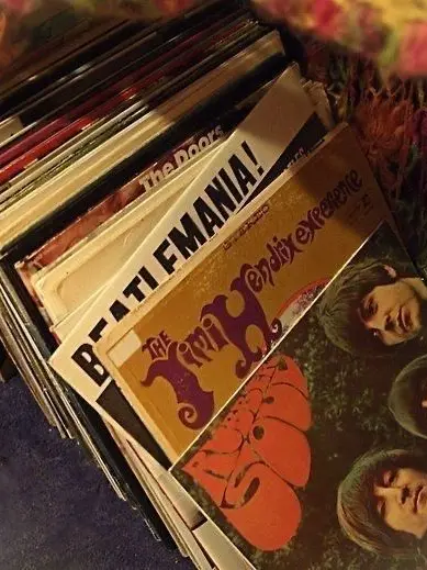 StoutHusky2592의 70's Friend Group