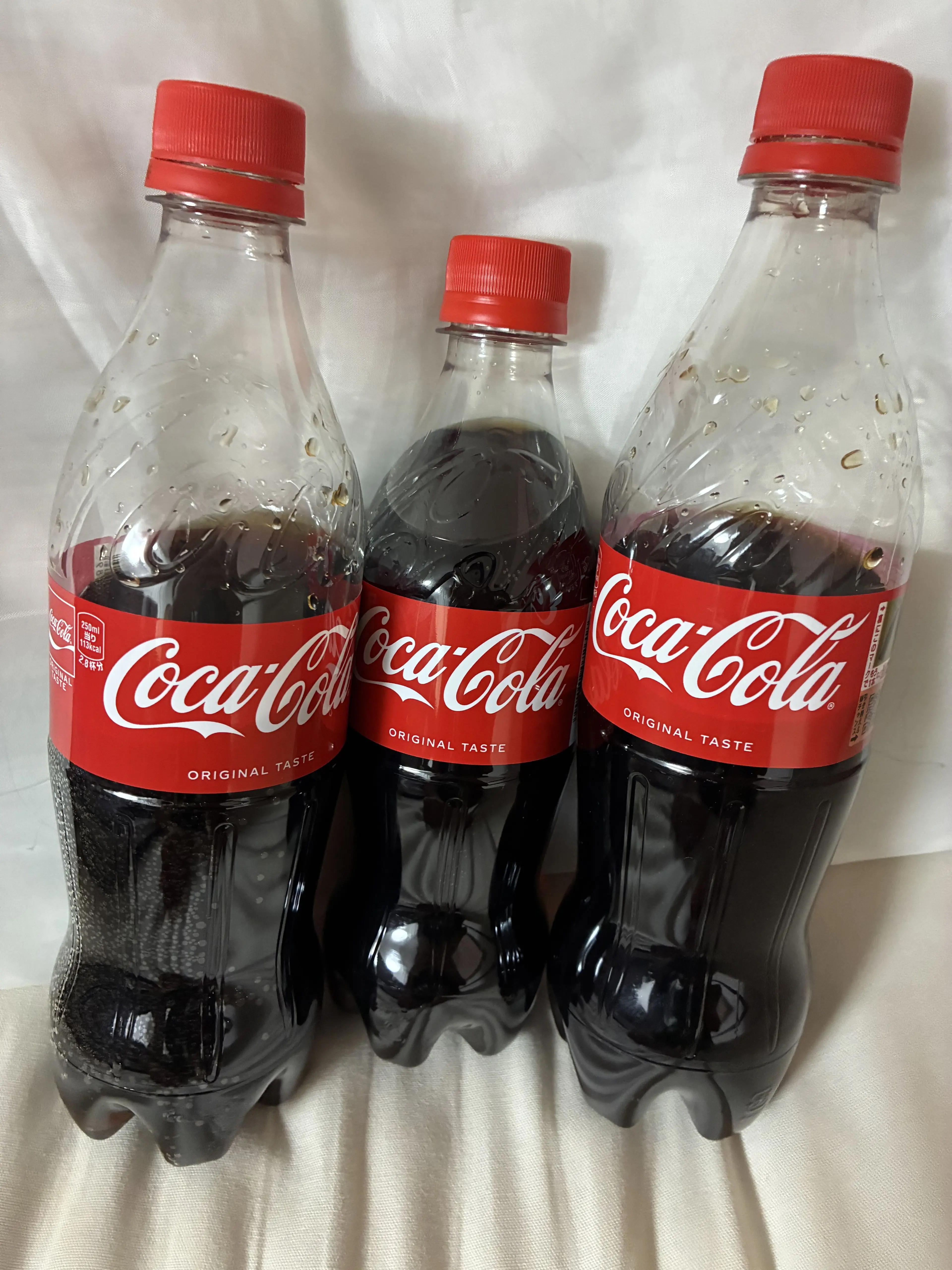 PaltryBee2855의 コーラ3人組