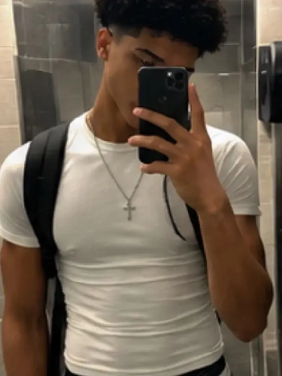 keyshawndagoat_yass의 The Boy Next Locker
