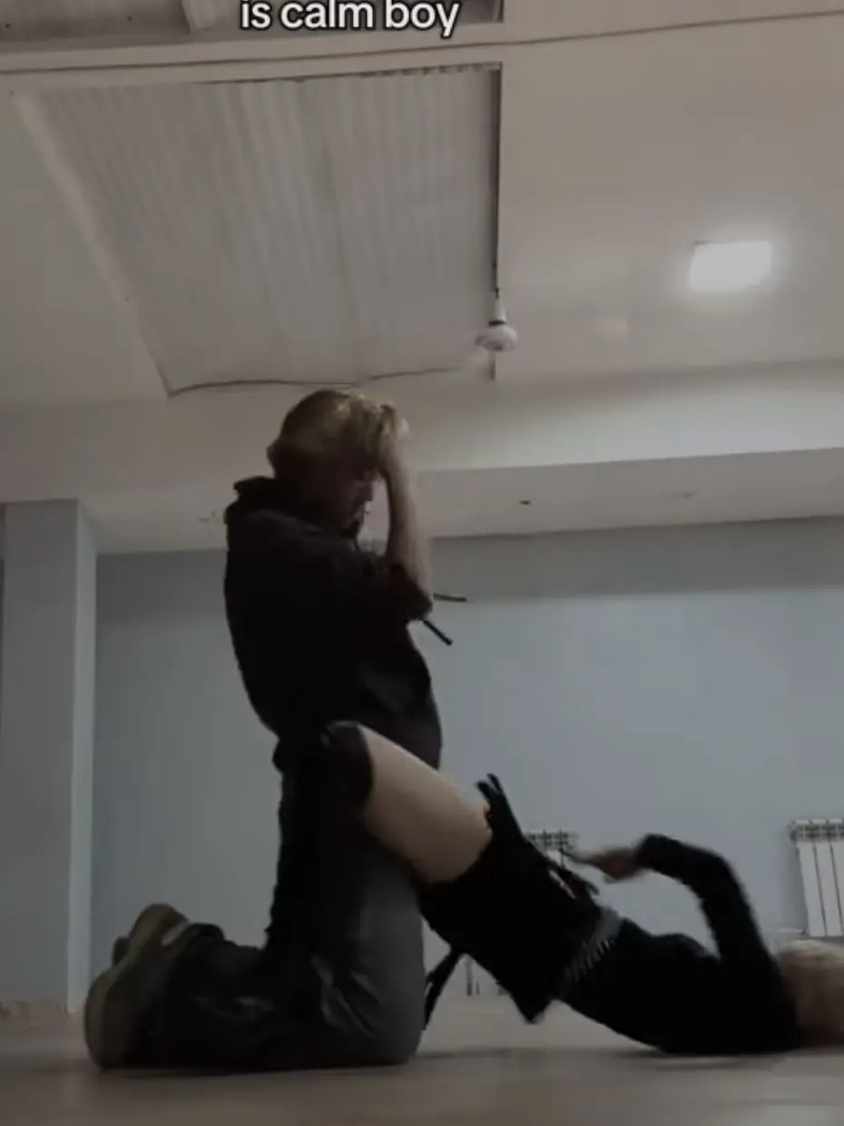 keira__ROSEEE의 ||—just a dance partner…?—||