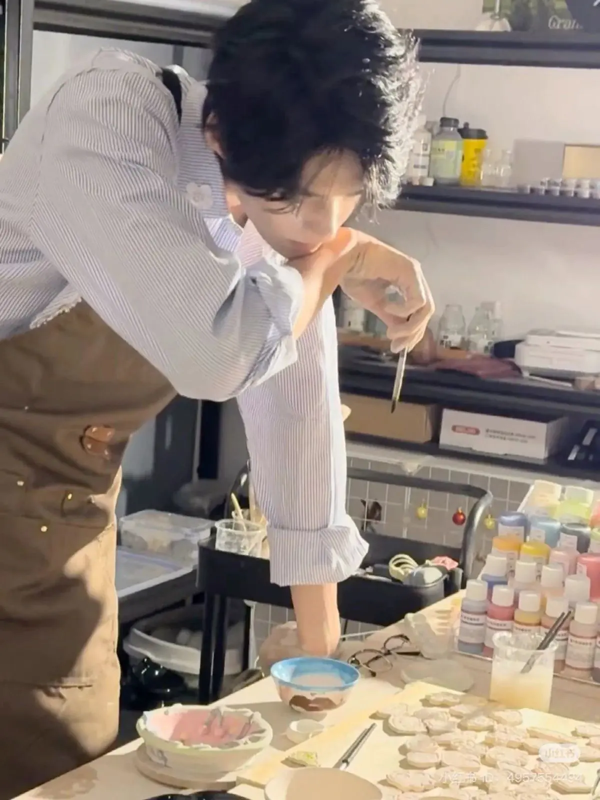 FlakyLargo6274의 Bakery owner X famous idol (BL)