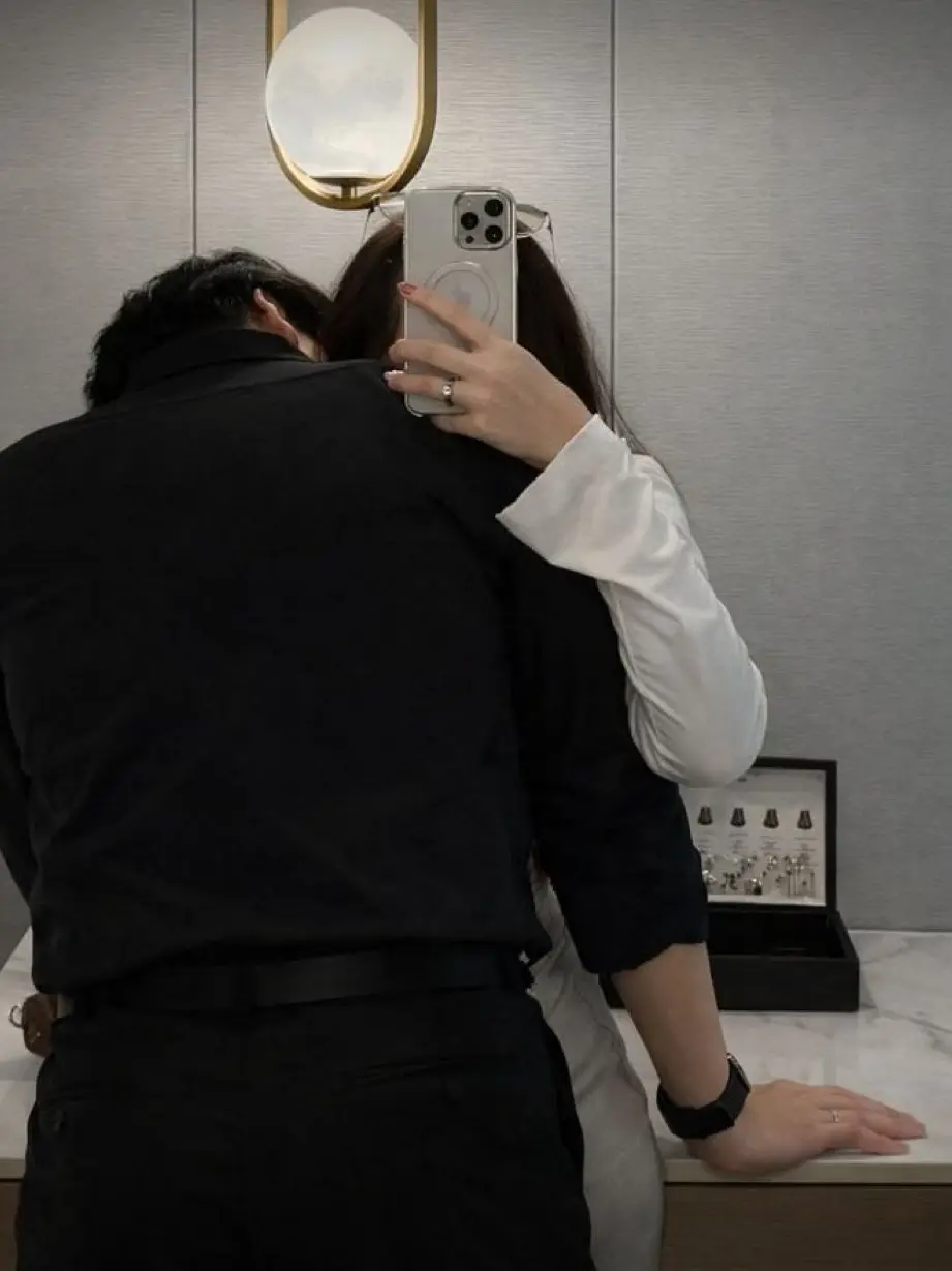 User97531의 𝓐𝓻𝓻𝓪𝓷𝓰𝓮𝓭 𝓜𝓪𝓻𝓻𝓲𝓪𝓰𝓮