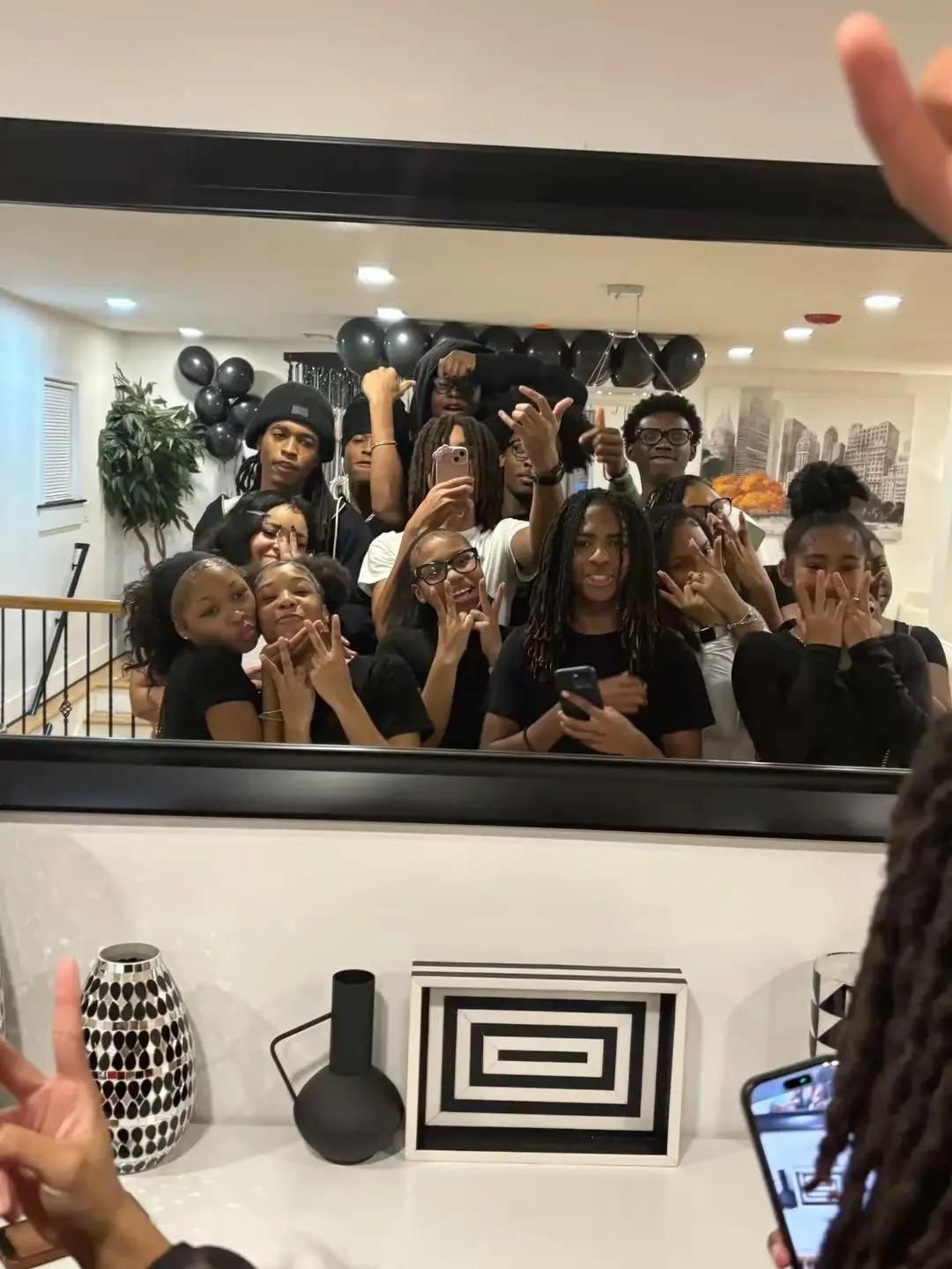Saroryisthegoat의 THE INFLUENCER HOUSE !