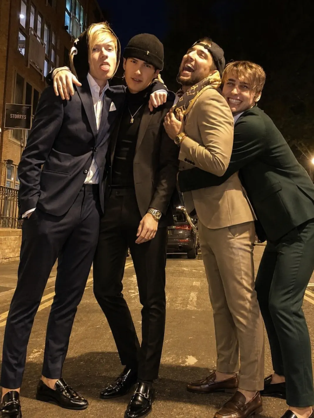 YOUR_SW33THE3RT의 New to the Family