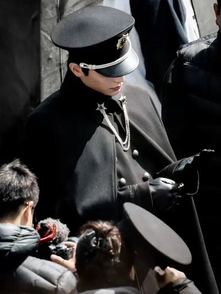ClassyElbow8338의 Your enemy capitan soldier