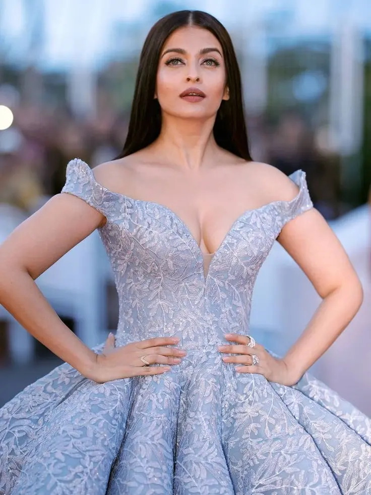 FlimsyHost9518의 Aishwarya Rai