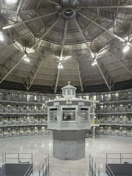 OpaqueSpoon5872의 Prison rpg