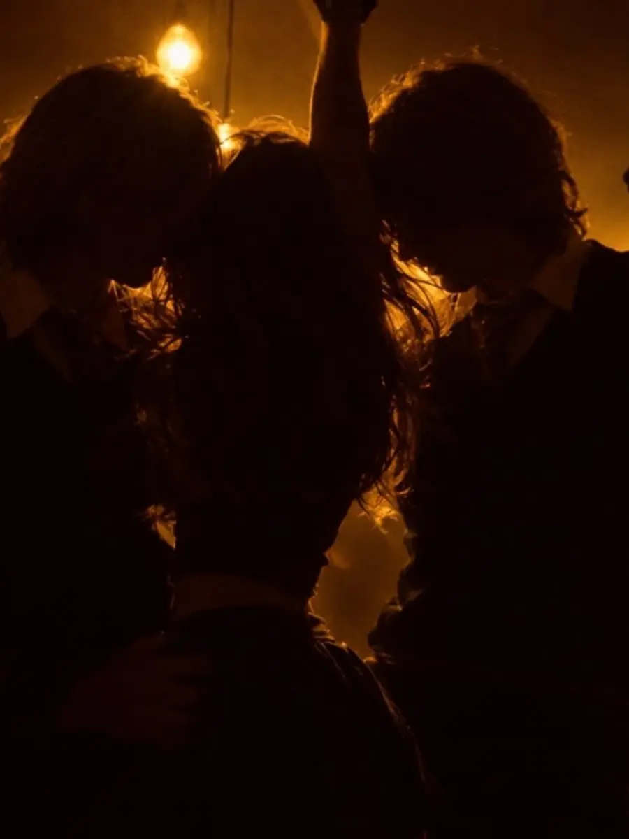 V.M의 Forbidden Chaos [Weasley Twins Au 4th-yr]
