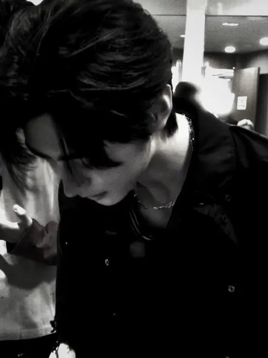 J1.yxuuu0.328의 .