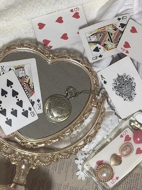 m00nl1t_jup1t3r의 Riddle Rosehearts