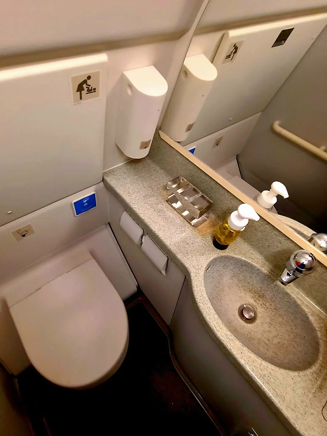 PettyDoor3802의 회장 아들.