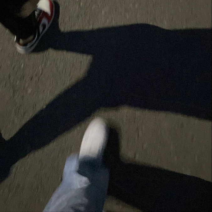 匂 わ せ ．