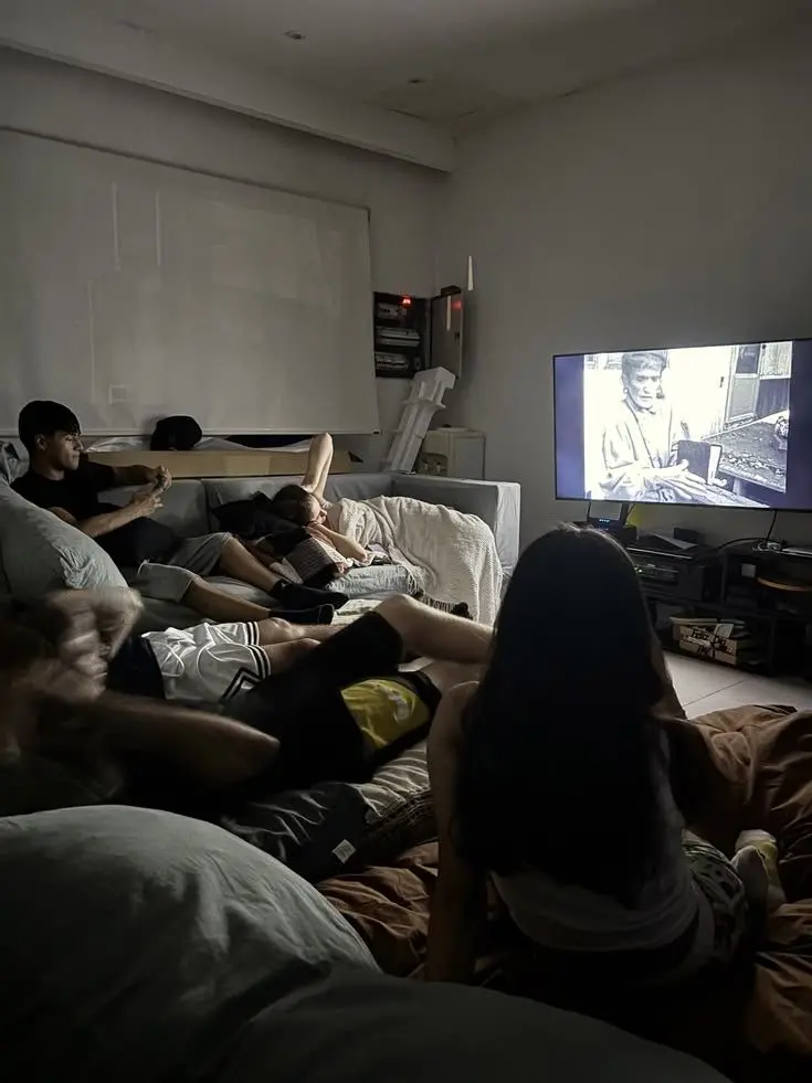 huvixznw의 Friend group || sleepover