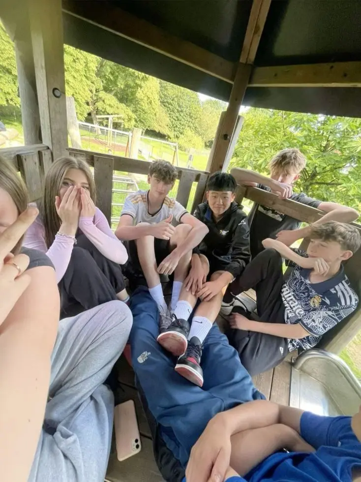 LocalPilot3216의 friend group!! a pick me...