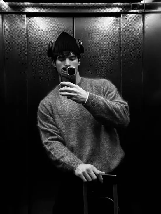 kissessssssss의 44 - GARRETT GRAHAM