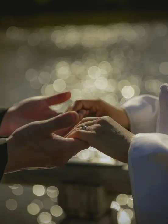 SevereAlarm3635의 정략결혼에서 애정을 찾으려고?