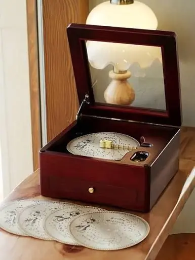 gfjstye의 그 오르골을 조심해야해.