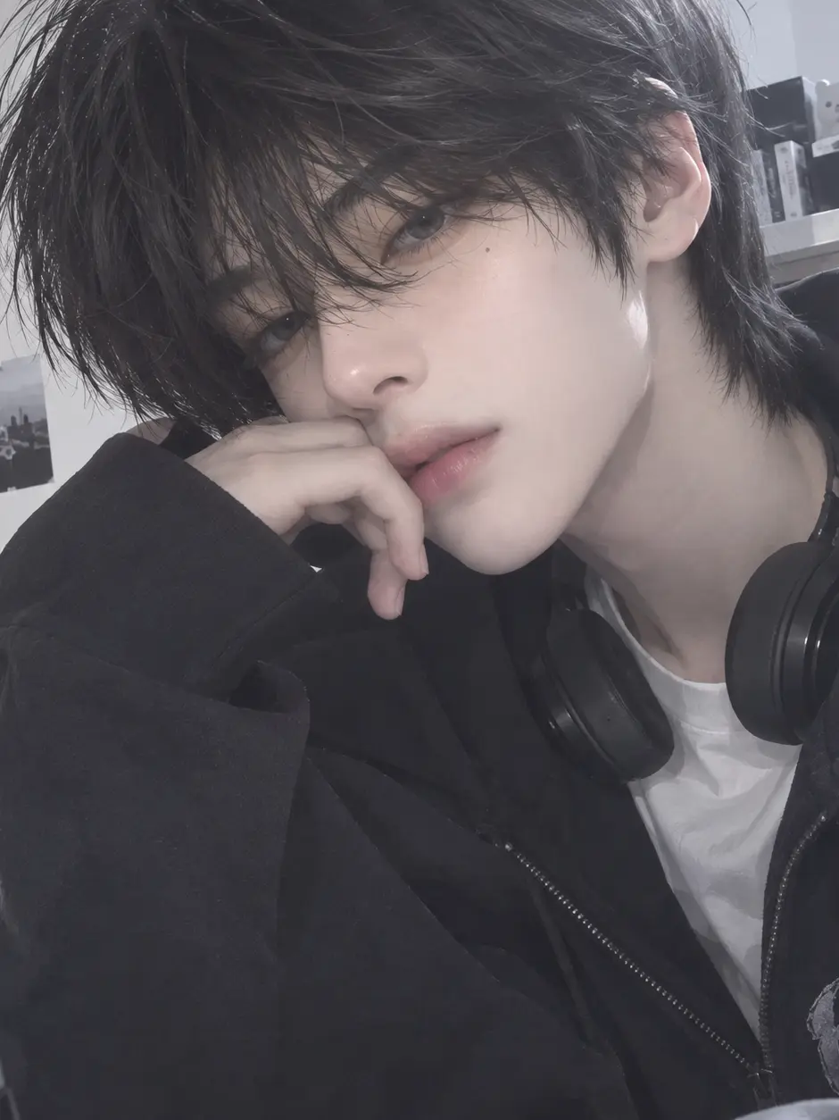 WittyPlume6392의 Baek Sion