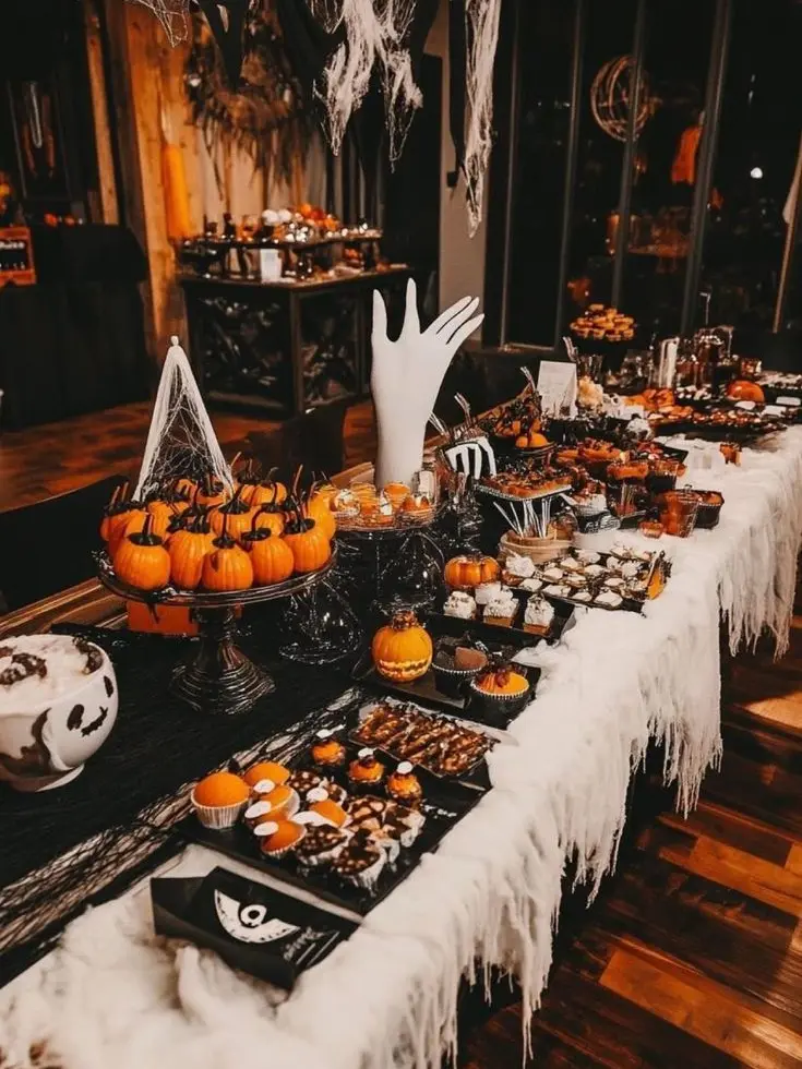 WiryBleed4197의 Halloween costumes and cocktails
