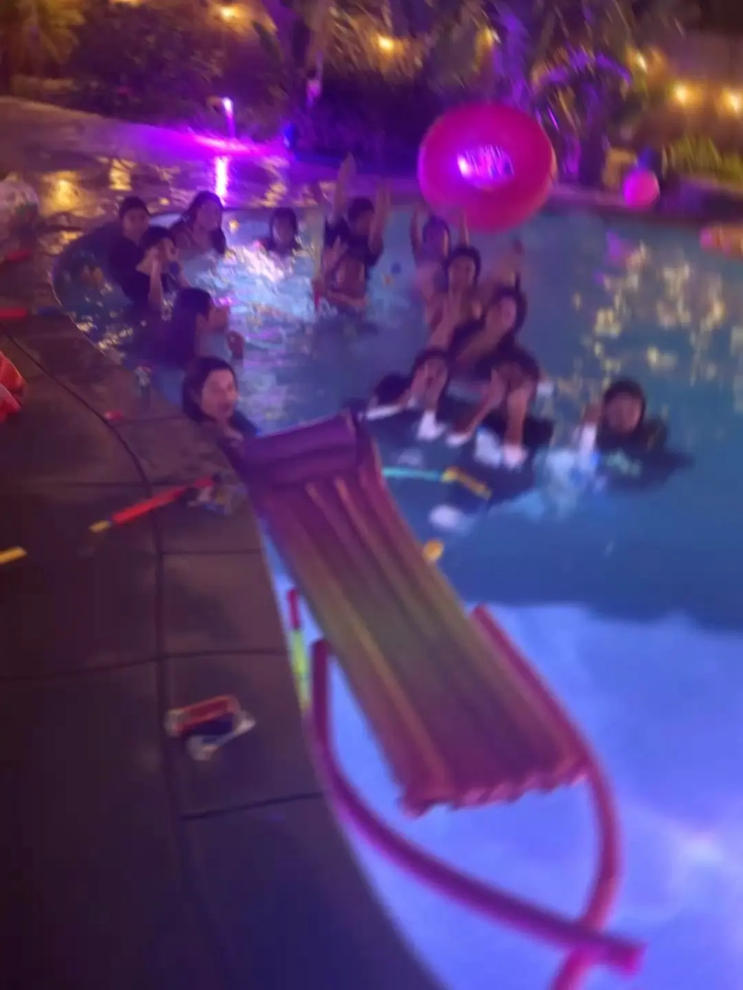 Unicorn_swril89의 POOL PARTY!!!🌊👙