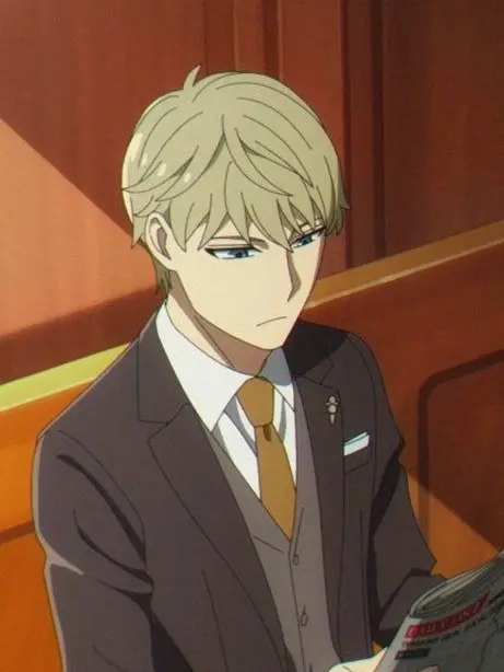 CurvedMall0429의 로이드 포저