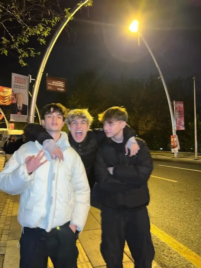 mafio의 zombie apocalypse trio