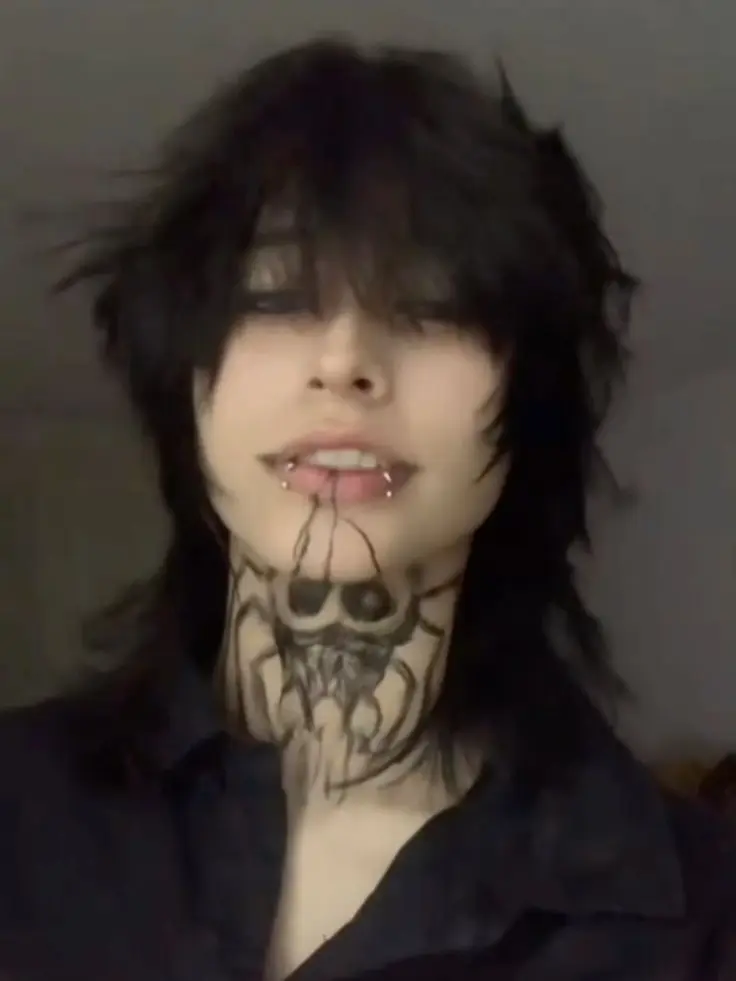 FieryChair7601의 Emo & His lover girl