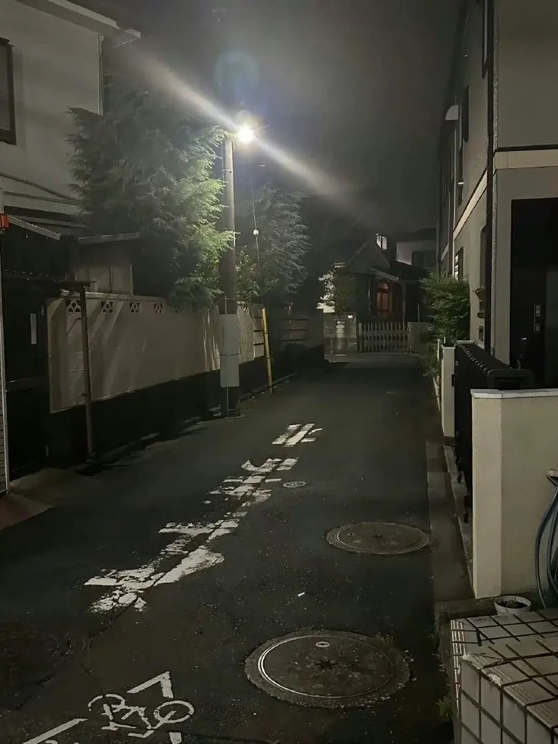 JumpySun4649의 とある マンションの九階の話について。