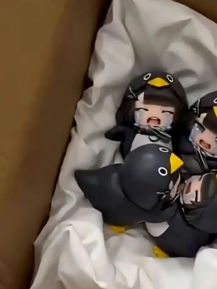 WoodyBed8242의 捨てられた4匹のググガガペンギン！