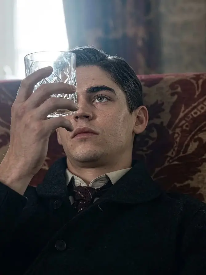 YellowEgret4657의 Young Sherlock Holmes