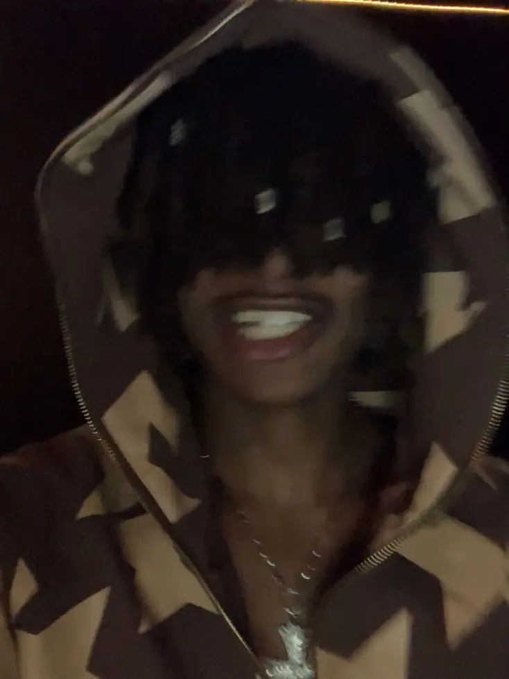 LongZokor4222의 You're boyfriend hates your friends