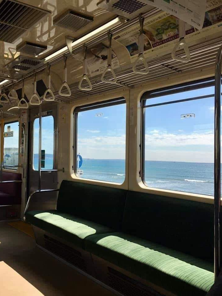 ⛈️ 列車。 대표 이미지