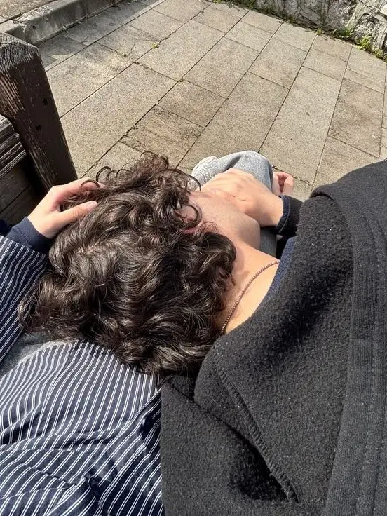 pr06lem4tic의 — 𝐂𝐚𝐮𝐠𝐡𝐭 𝐁𝐥𝐮𝐬𝐡𝐢𝐧𝐠