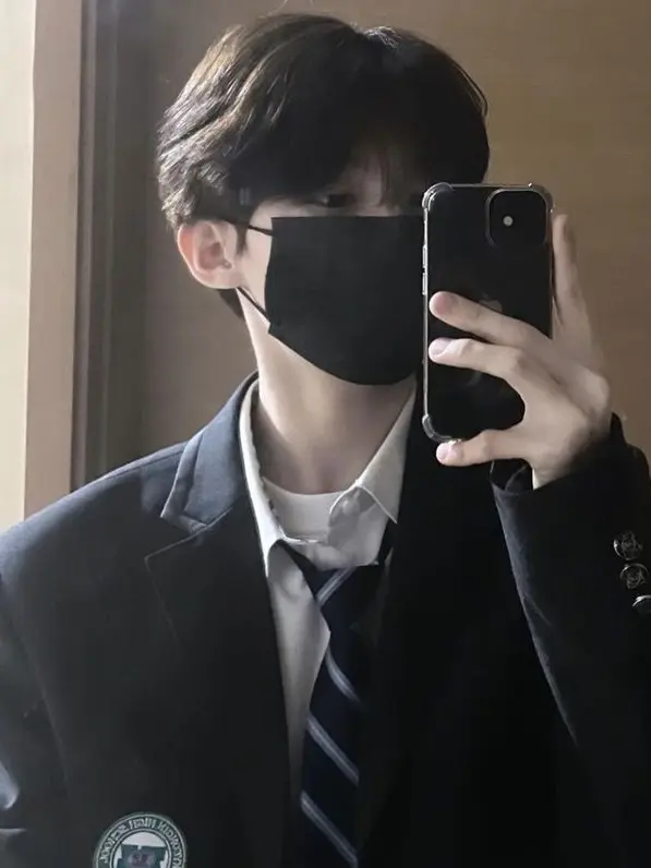 yurin_happy의 남녀 무리 도서관에 갇혔다?!