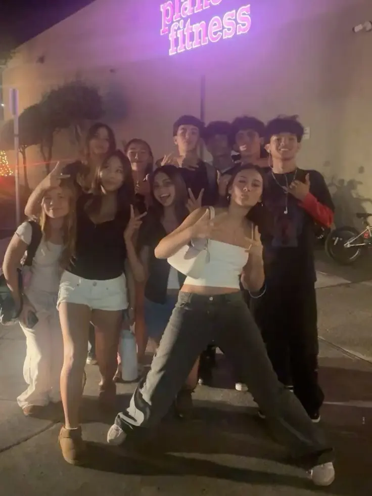 HannahWil의 GROUP CHAT WITH PICK ME
