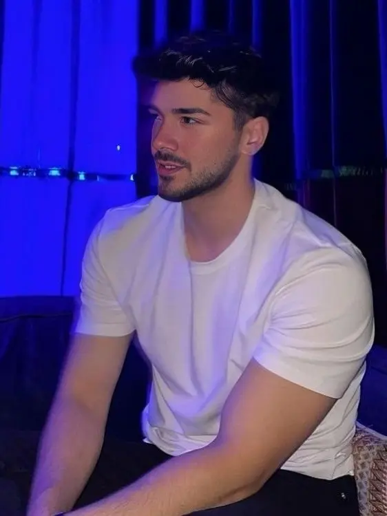 SnappyTuna7475의 Your husband