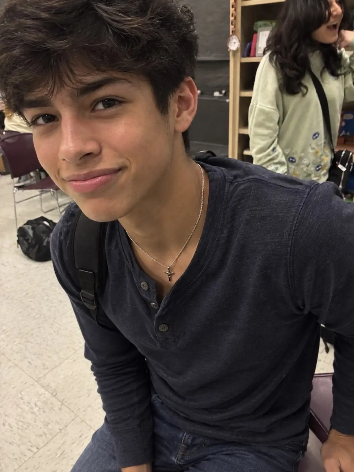 HurtApron8555의 Mateo Ramirez