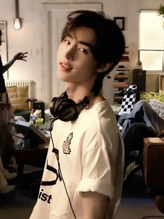 river28의 Growing up with him.