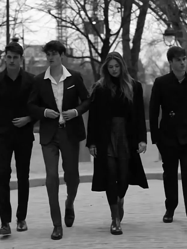 DearCoat1411의 Their Queen